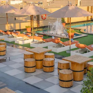 La Zona Continental فندق دبي